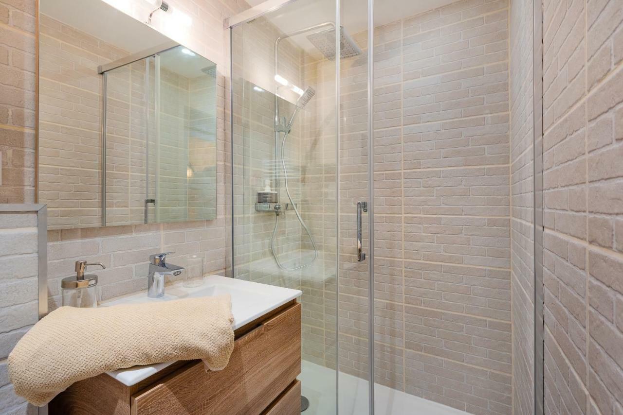 Suites Gaya Confort - Centre Ville Montpellier Bagian luar foto